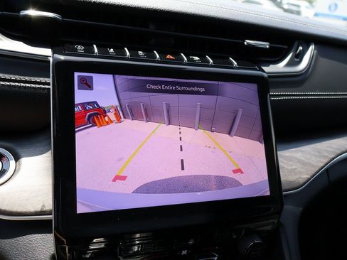 New 2025 Jeep Grand Cherokee L Limited w/ Black Appearance Package image 35