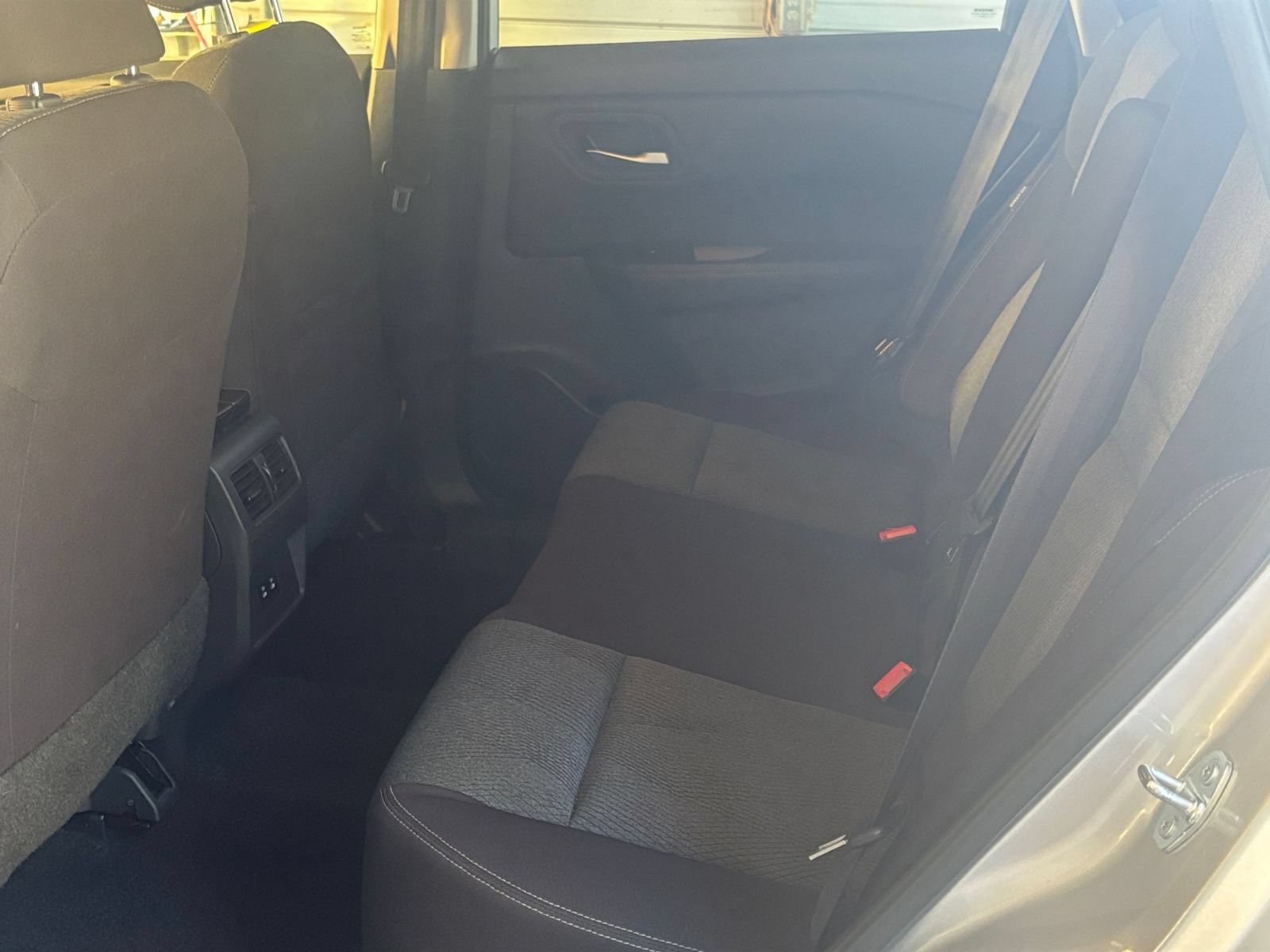 Used 2025 Nissan Rogue SV AWD/4WD image 25