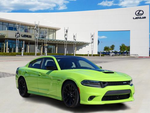 Used 2023 Dodge Charger Scat Pack w/ Daytona Edition Group image 2