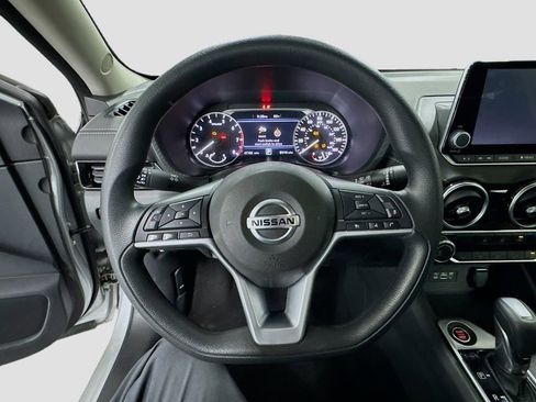 Used 2023 Nissan Sentra SV image 7