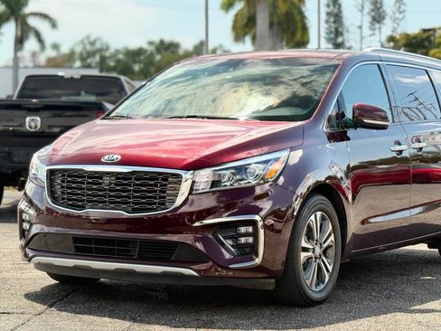 Used 2020 Kia Sedona SX image 2