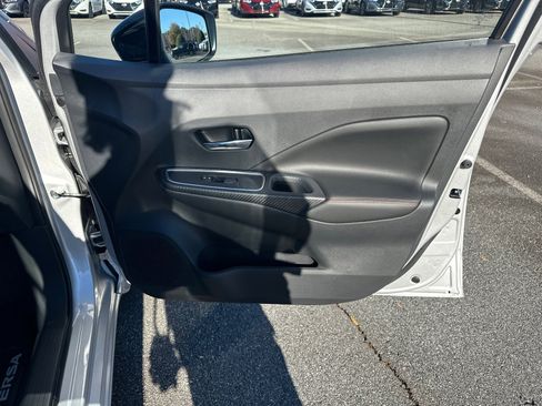 New 2025 Nissan Versa SR w/ Trunk Package image 14