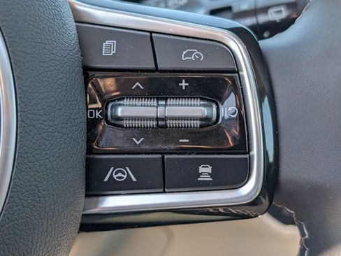 Used 2025 Kia Sorento S w/ Panoramic Sunroof Package FWD image 47