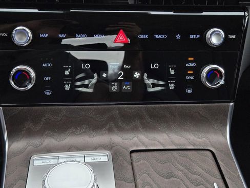 New 2025 Genesis G80 2.5T Advanced image 24