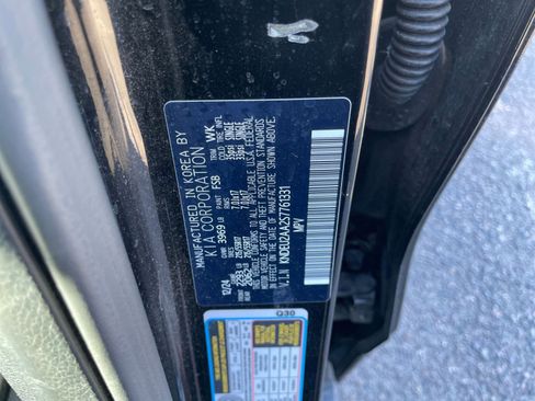 Used 2025 Kia Seltos S FWD image 30