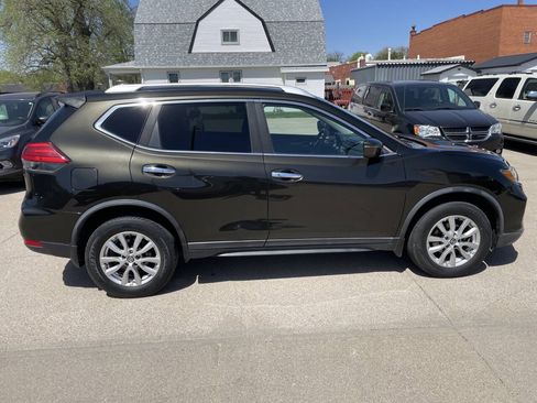 Used 2017 Nissan Rogue SV AWD/4WD image 7