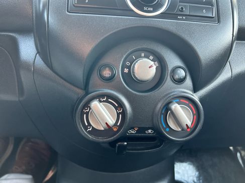 Used 2013 Nissan Versa S image 22