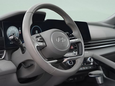 Certified 2024 Hyundai Elantra SEL w/ Convenience Package FWD image 22