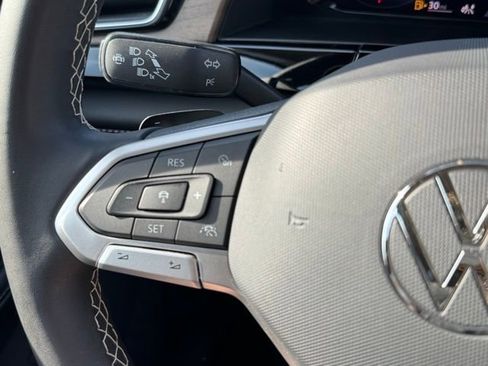 Used 2024 Volkswagen Atlas SE AWD/4WD image 42