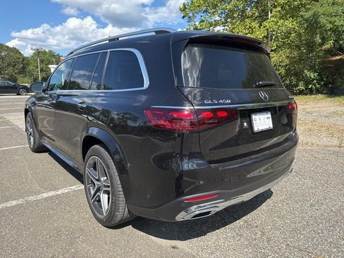Used 2026 Mercedes-Benz GLS 450 4MATIC image 4