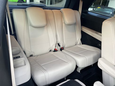 Certified 2025 Mercedes-Benz GLS 450 4MATIC w/ AMG Line Exterior image 48