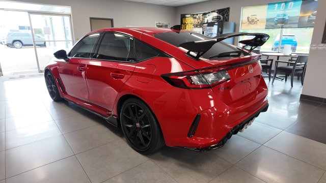 Used 2024 Honda Civic Type R image 5