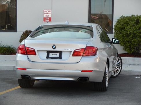 Used 2012 BMW 550i xDrive Sedan image 17
