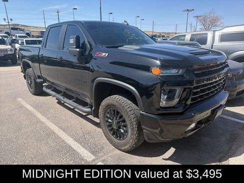 Used 2022 Chevrolet Silverado 2500 LT w/ Midnight Edition image 3