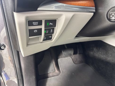 Used 2018 Acura MDX FWD w/ Advance Package image 17