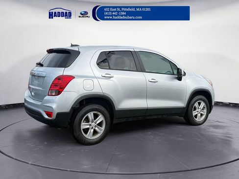 Used 2022 Chevrolet Trax LS w/ Tint and Cruise Package image 6