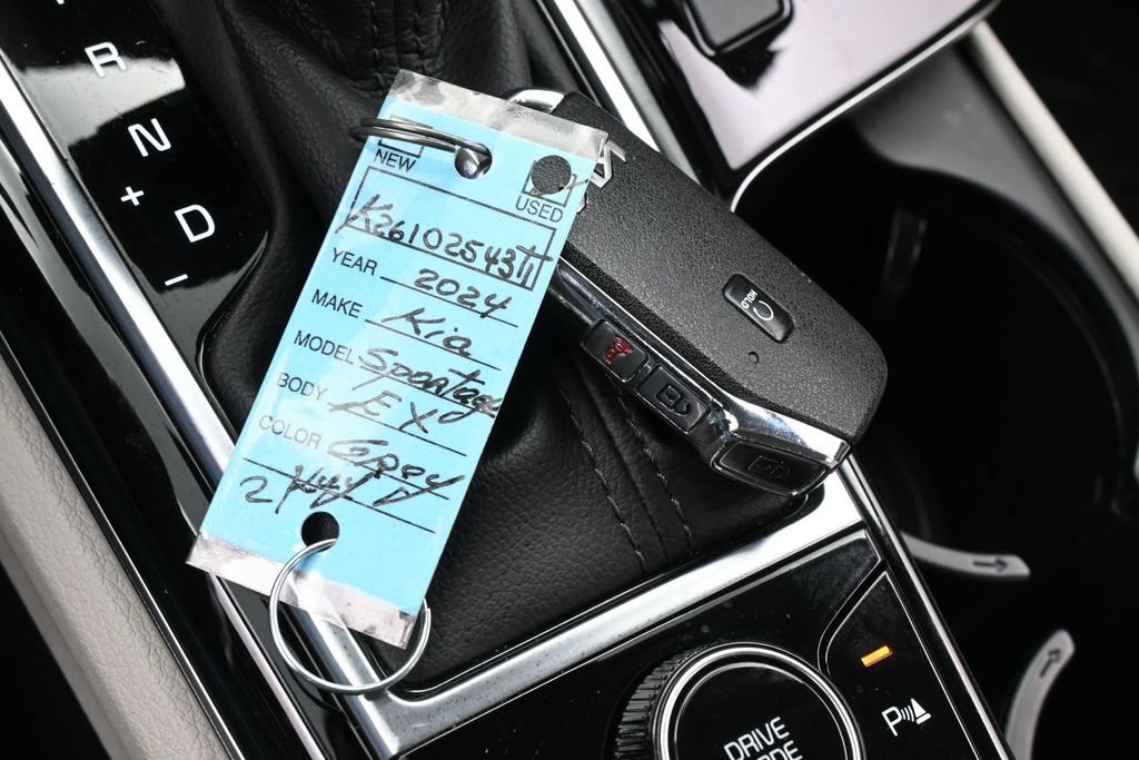 Used 2024 Kia Sportage EX FWD image 26