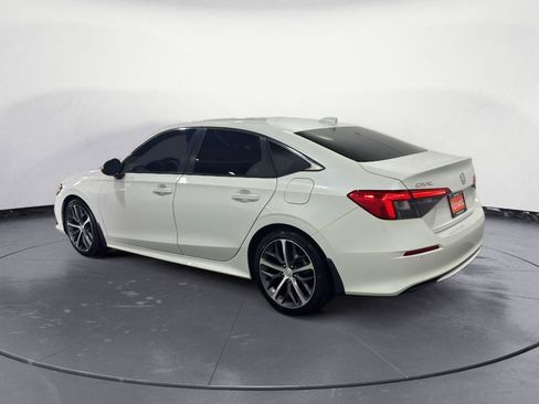 Used 2023 Honda Civic Touring image 6