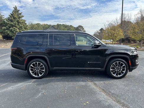 Used 2022 Jeep Wagoneer Series III w/ Premium Group I image 23
