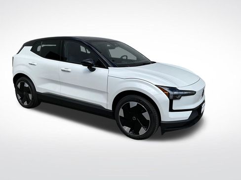 New 2026 Volvo EX30 Plus w/ Protection Package Premier image 7