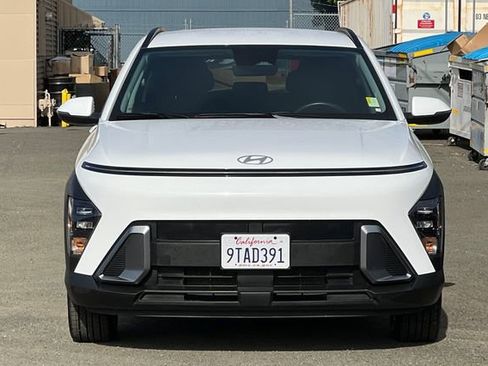 Used 2025 Hyundai Kona SEL FWD image 12