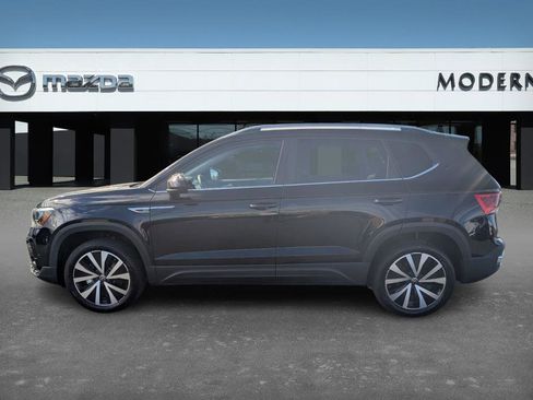 Used 2024 Volkswagen Taos SE image 8