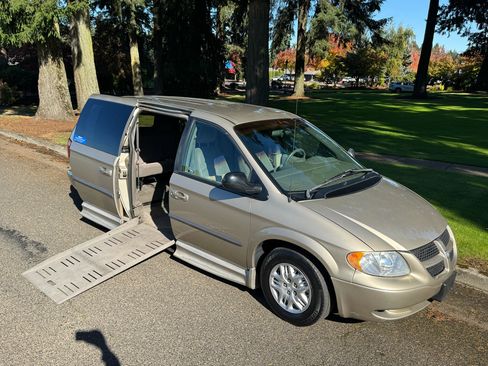 Used 2002 Dodge Grand Caravan Sport image 9