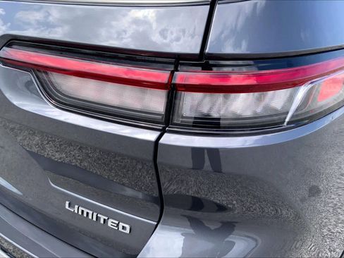 Used 2022 Jeep Grand Cherokee L Limited image 30