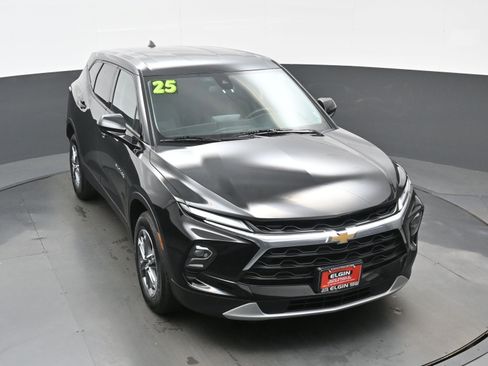 Used 2025 Chevrolet Blazer LT image 40