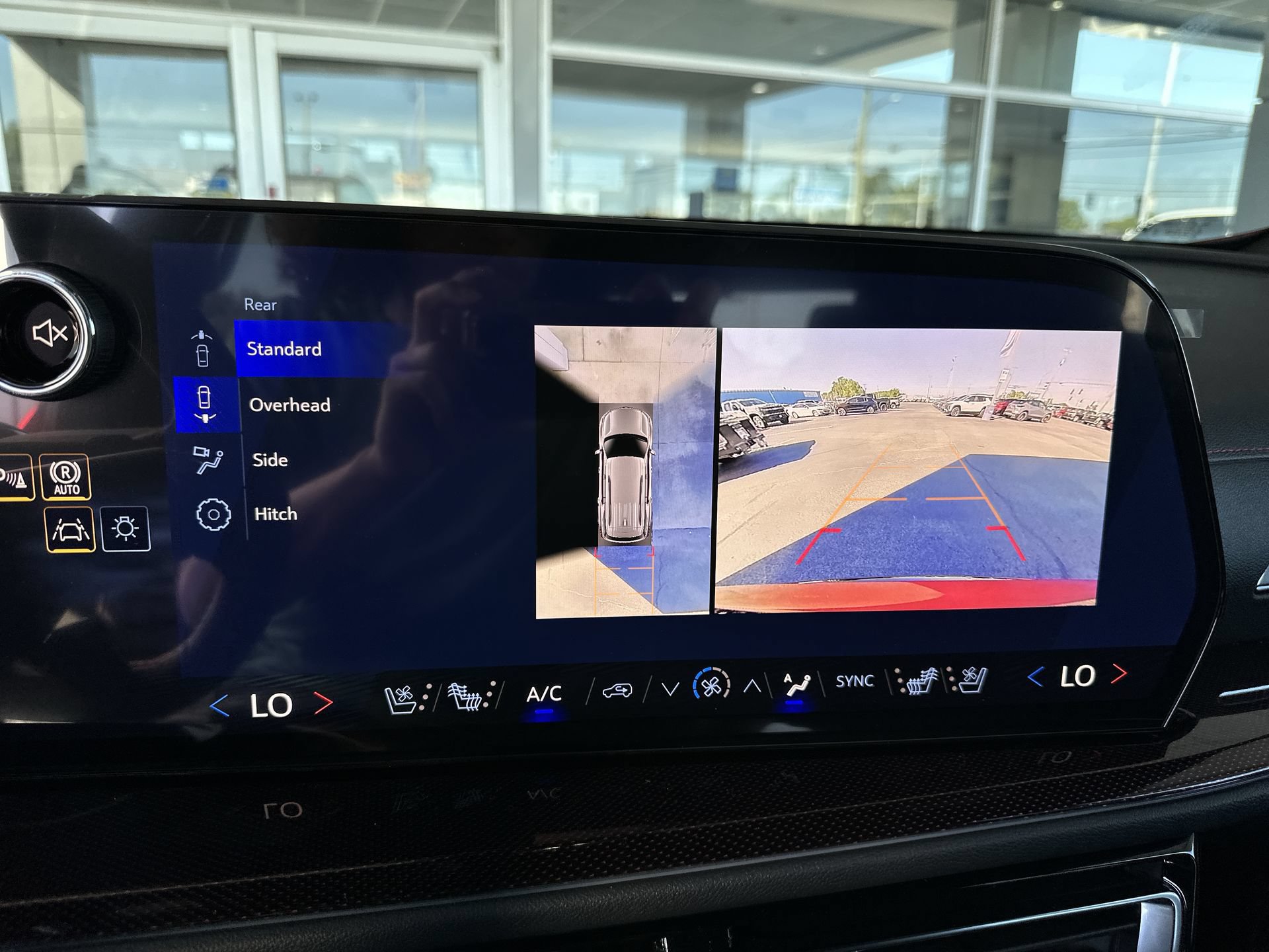 New 2027 Chevrolet Traverse RS w/ LPO, Floor Liner Package FWD image 15