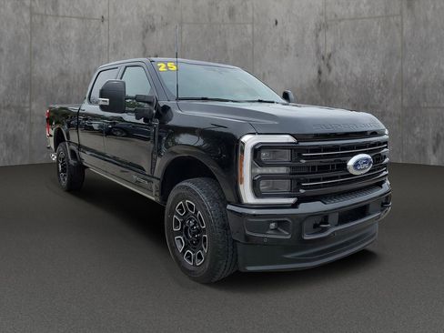 Used 2025 Ford F250 Platinum AWD/4WD image 31
