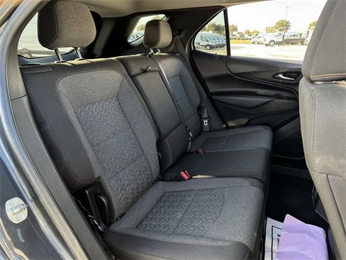 Used 2022 Chevrolet Equinox LT image 28