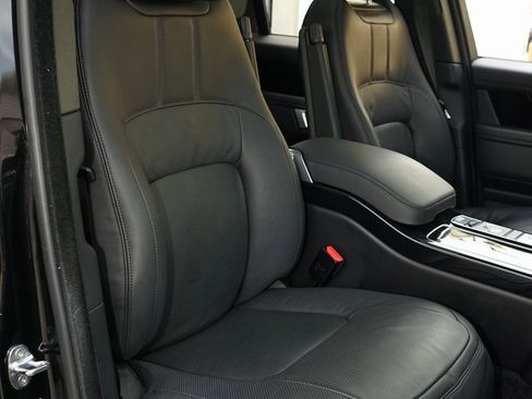 Used 2019 Land Rover Range Rover Supercharged image 10