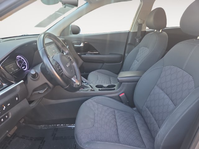 Used 2022 Kia Niro LXS FWD image 9