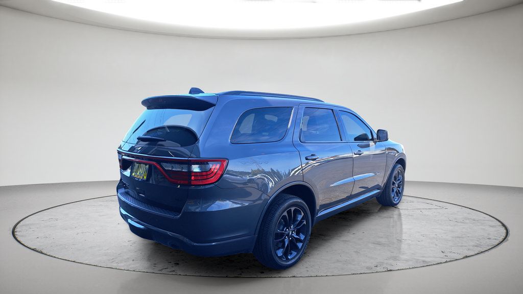 Used 2025 Dodge Durango GT w/ Blacktop Package AWD/4WD image 3