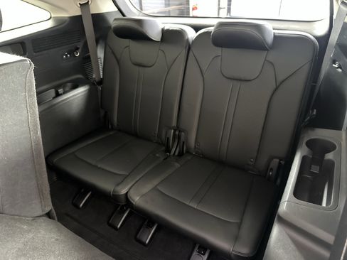 Used 2022 Kia Sorento S w/ Panoramic Sunroof Package image 8