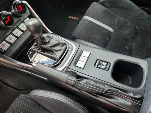 Used 2024 Toyota GR86 Premium RWD image 18