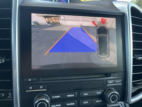 Used 2017 Porsche Cayenne image 46