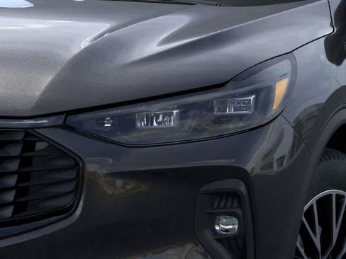 New 2025 Ford Escape SE w/ PHEV Premium Package FWD image 28
