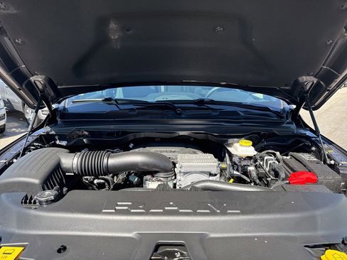 New 2026 RAM 1500 4x4 Crew Cab image 26
