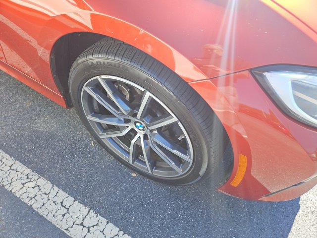 Used 2022 BMW 330i Sedan RWD image 4