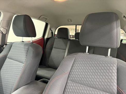 Certified 2022 Toyota Tacoma SR5 image 18