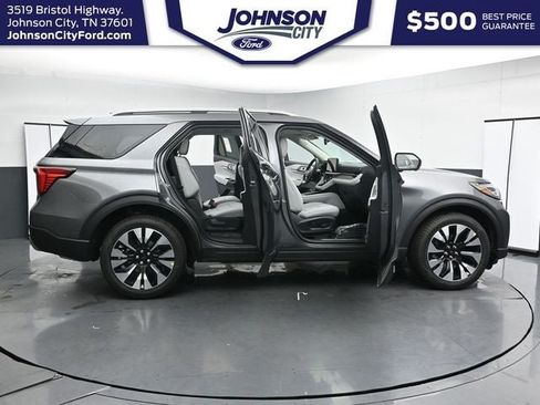 New 2026 Ford Explorer Platinum w/ LUX Leather Package AWD/4WD image 35