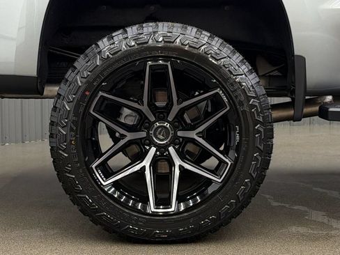 Used 2025 Chevrolet Silverado 1500 RST w/ Convenience Package II AWD/4WD image 11