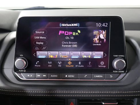 Used 2024 Nissan Rogue SV image 39