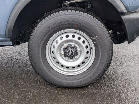 New 2025 Ford Bronco Base image 16