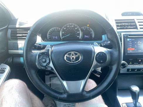 Used 2014 Toyota Camry SE FWD image 26