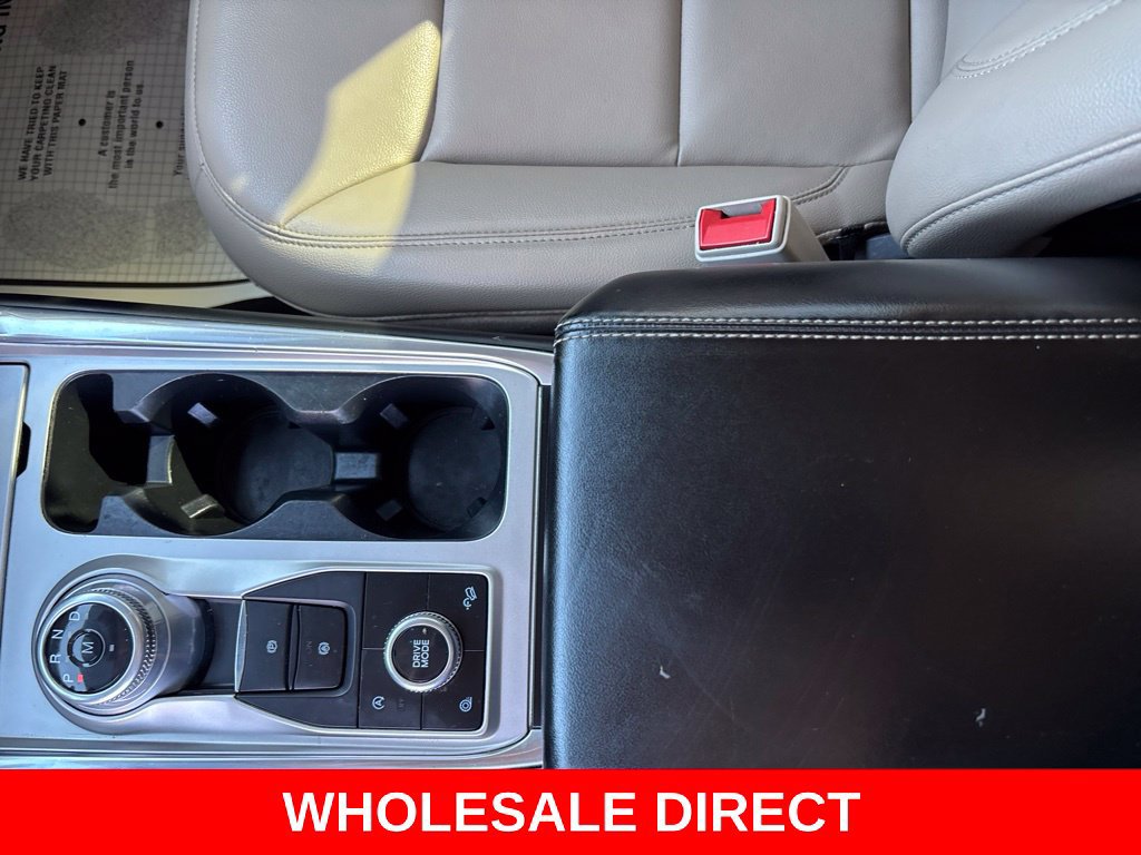Used 2020 Ford Explorer XLT w/ Equipment Group 202A AWD/4WD image 19