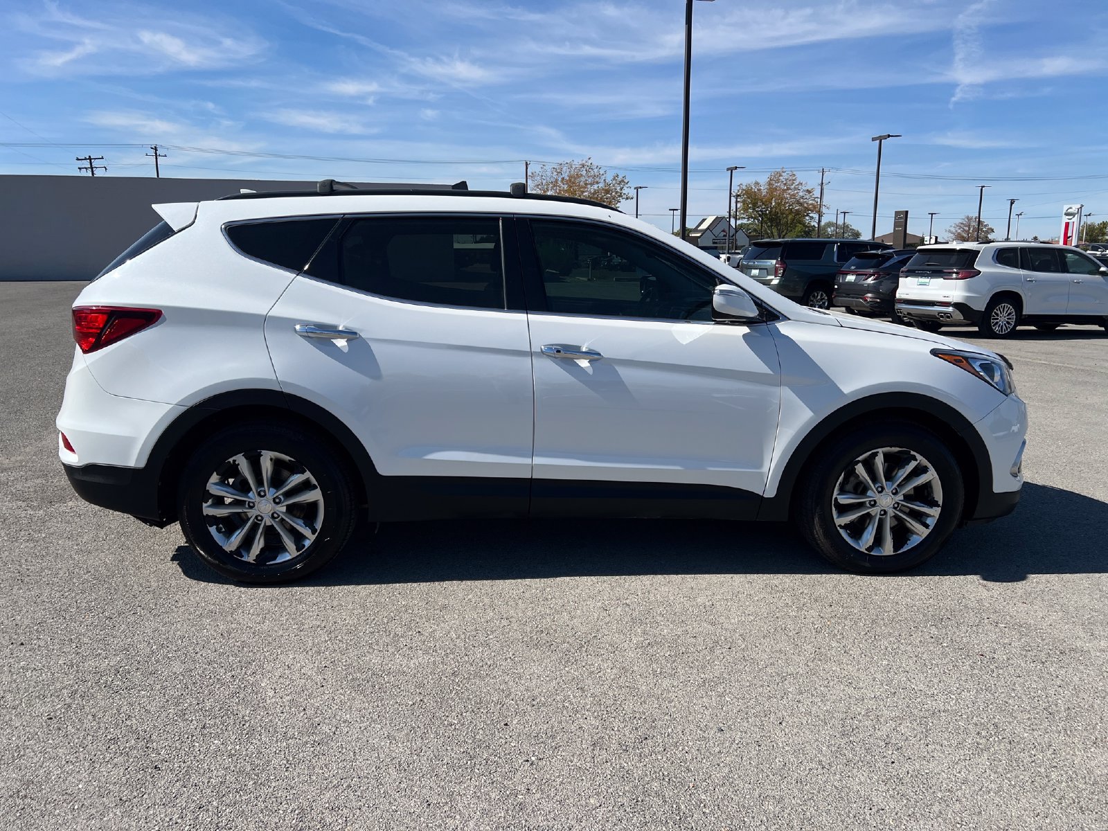 Used 2018 Hyundai Santa Fe Sport 2.0T AWD/4WD image 2
