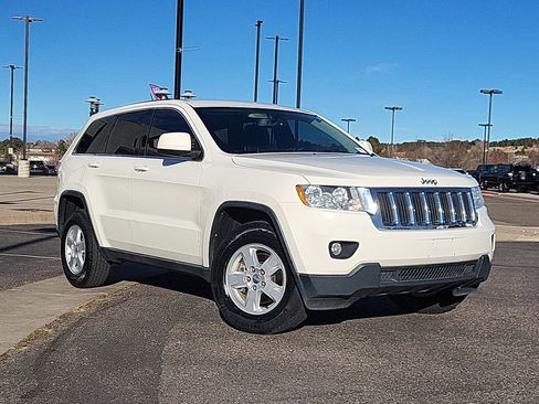 Used 2012 Jeep Grand Cherokee Laredo image 2